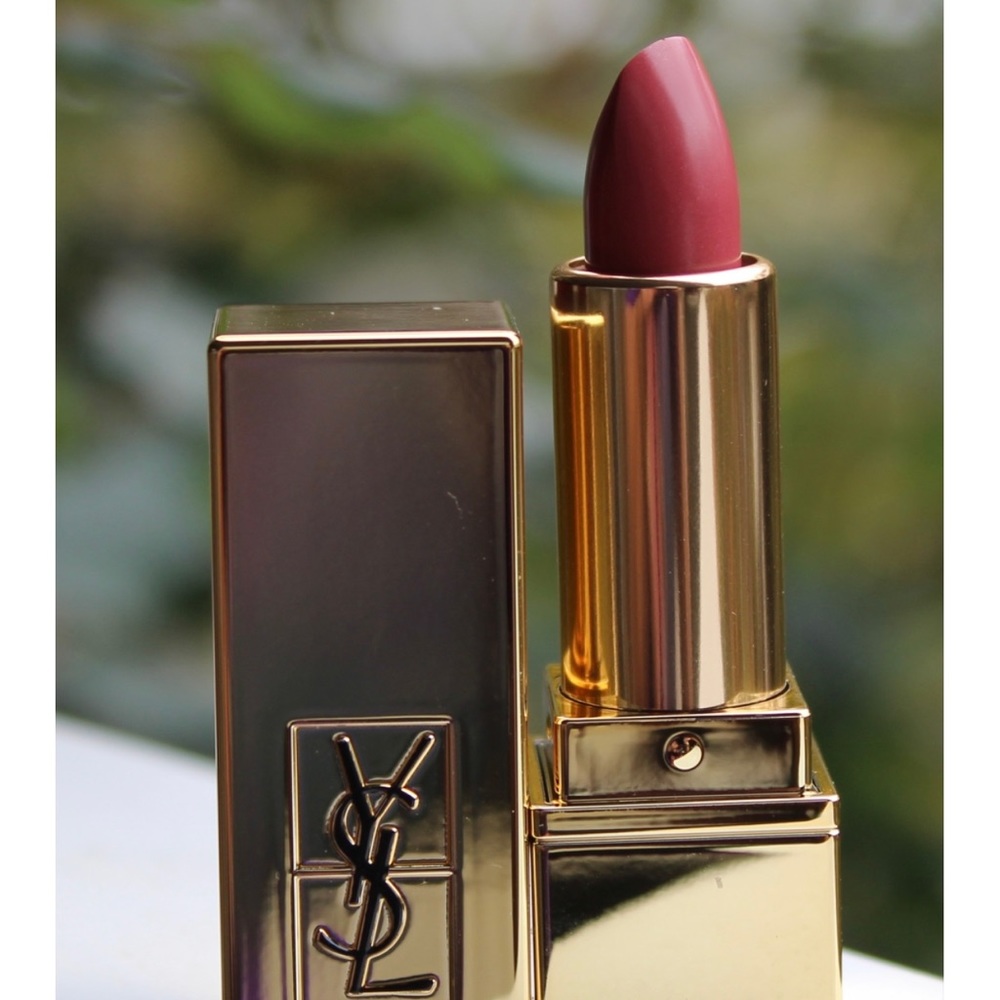 YSL ROUGE PUR
COUTURE MINI
LIPSTICK Shade 70 - Le Nu
